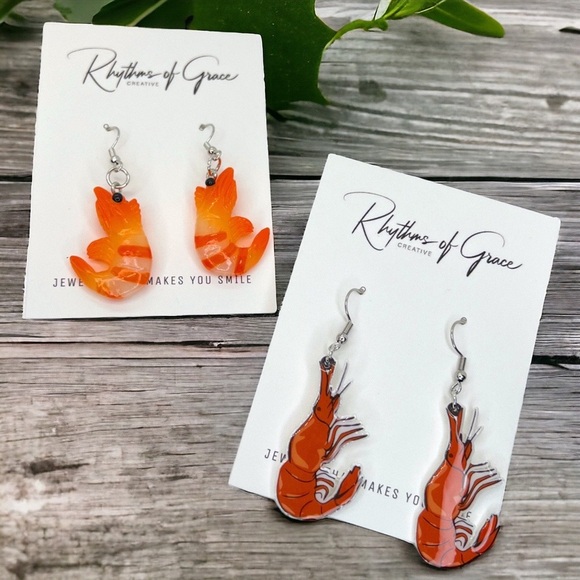 Hooked on Style: Playful Shrimp Earrings! NWT Dangle Shellfish Earrings - Picture 2 of 5